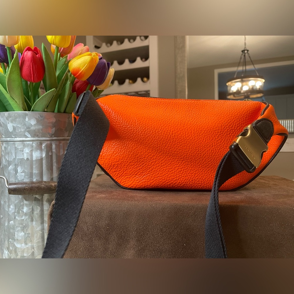 *COA* Coach Bright Orange Court Leather Belt Bag - Picture 3 of 14